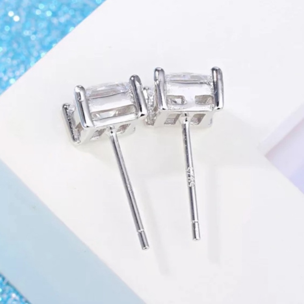 NEW 925 SILVER DIAMOND SQUARE STUD EARRINGS - Picture 4 of 7